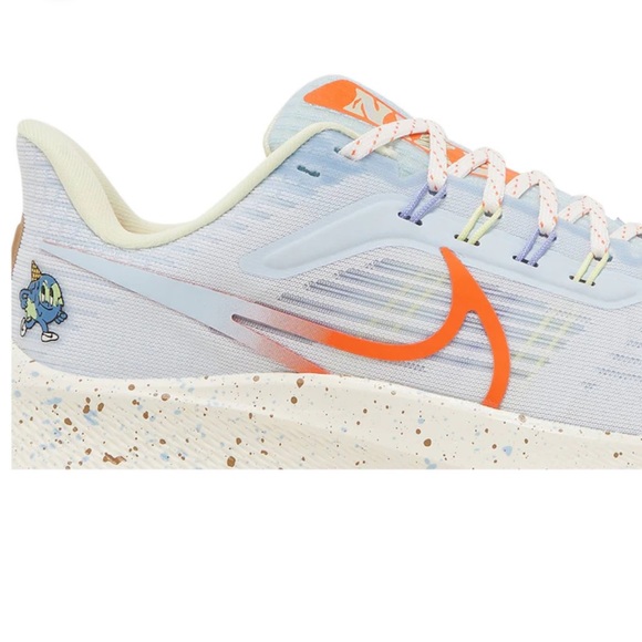 Nike Womens Air Zoom Pegasus 39 - Size 8 DX6047 181 - White / Orange - Sail - Picture 2 of 10